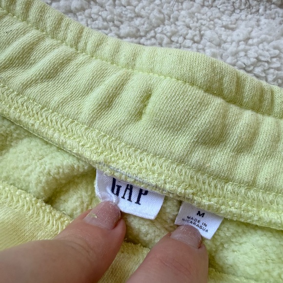 Y2K GAP Lemon Yellow Cotton Drawstring Athletic Shorts Grey Embroidery Size M - Picture 4 of 4